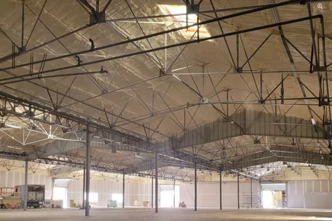 Hangar agricole avec charpente isolée polyuréthane projeté · Mirecourt · Isolatech